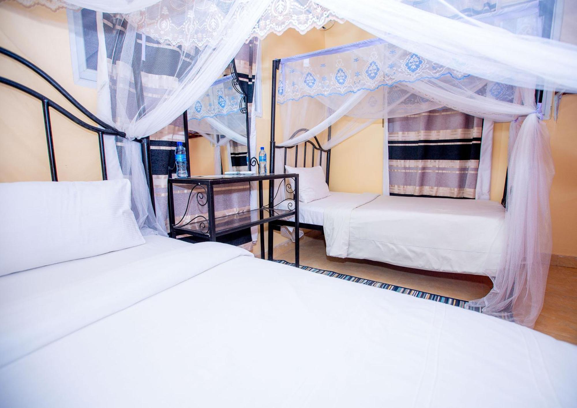 Kays Lodge Dar es Salaam Bagian luar foto