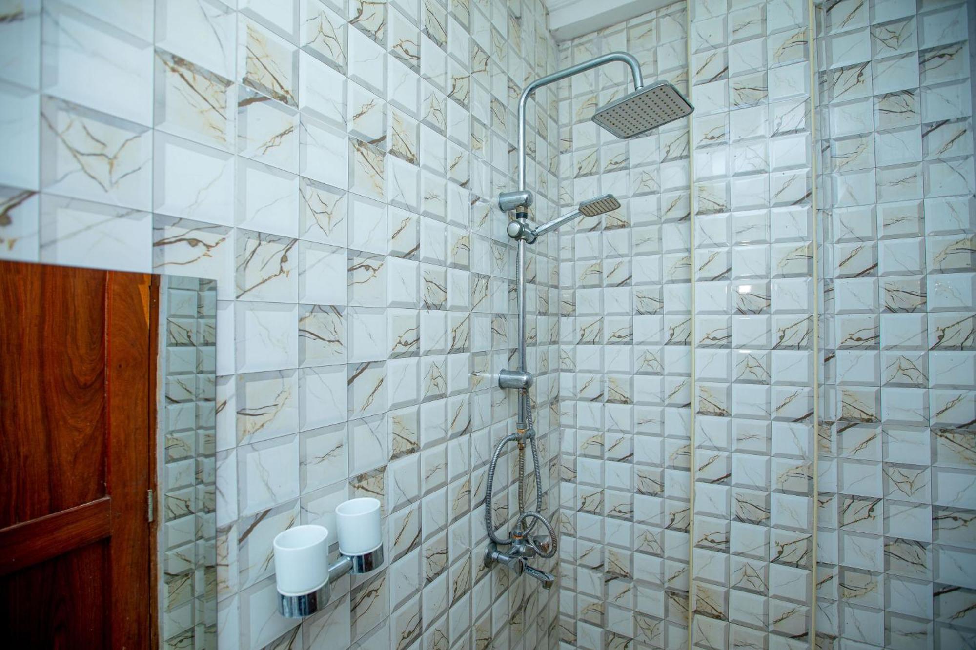 Kays Lodge Dar es Salaam Bagian luar foto