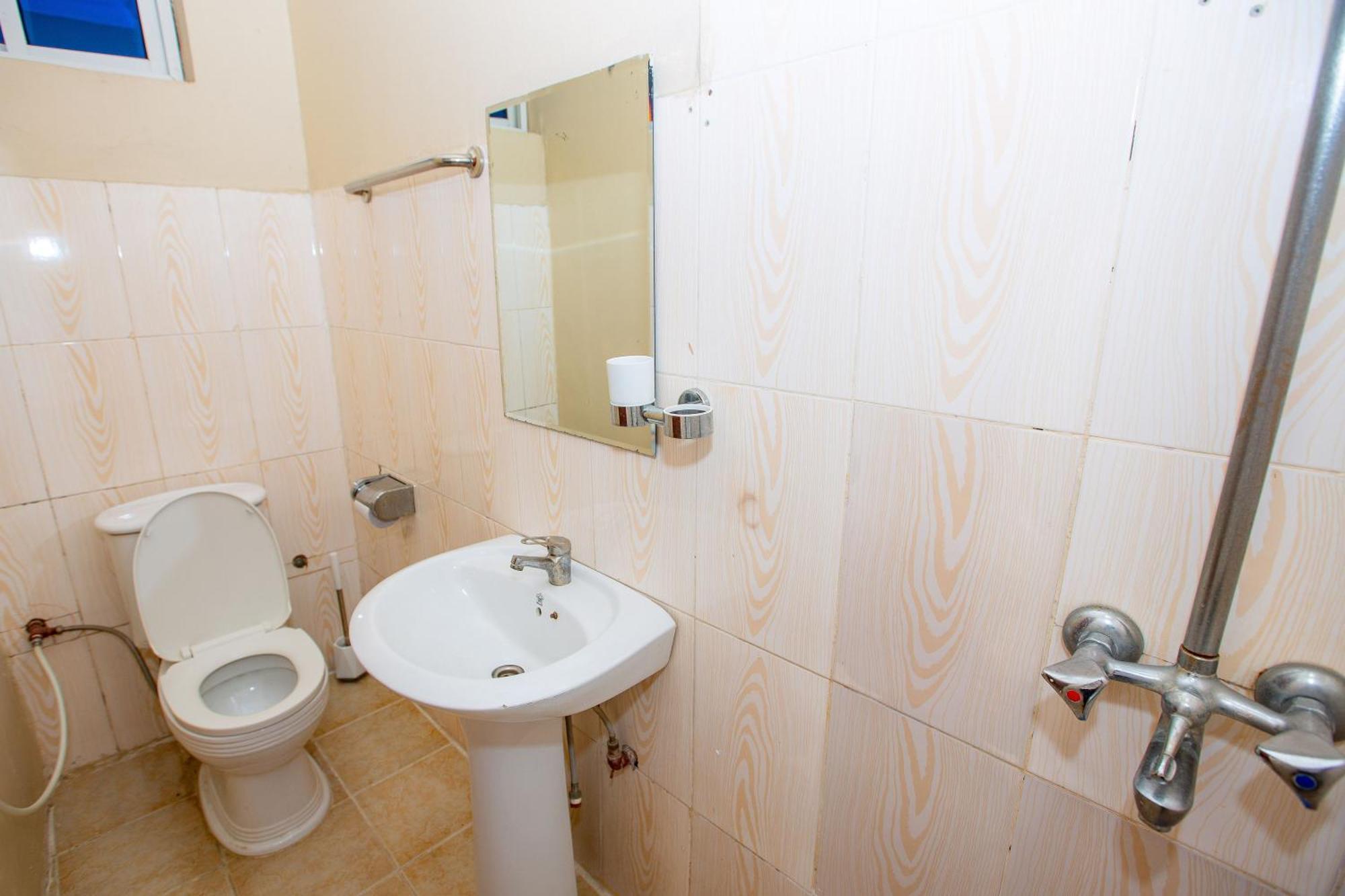 Kays Lodge Dar es Salaam Bagian luar foto