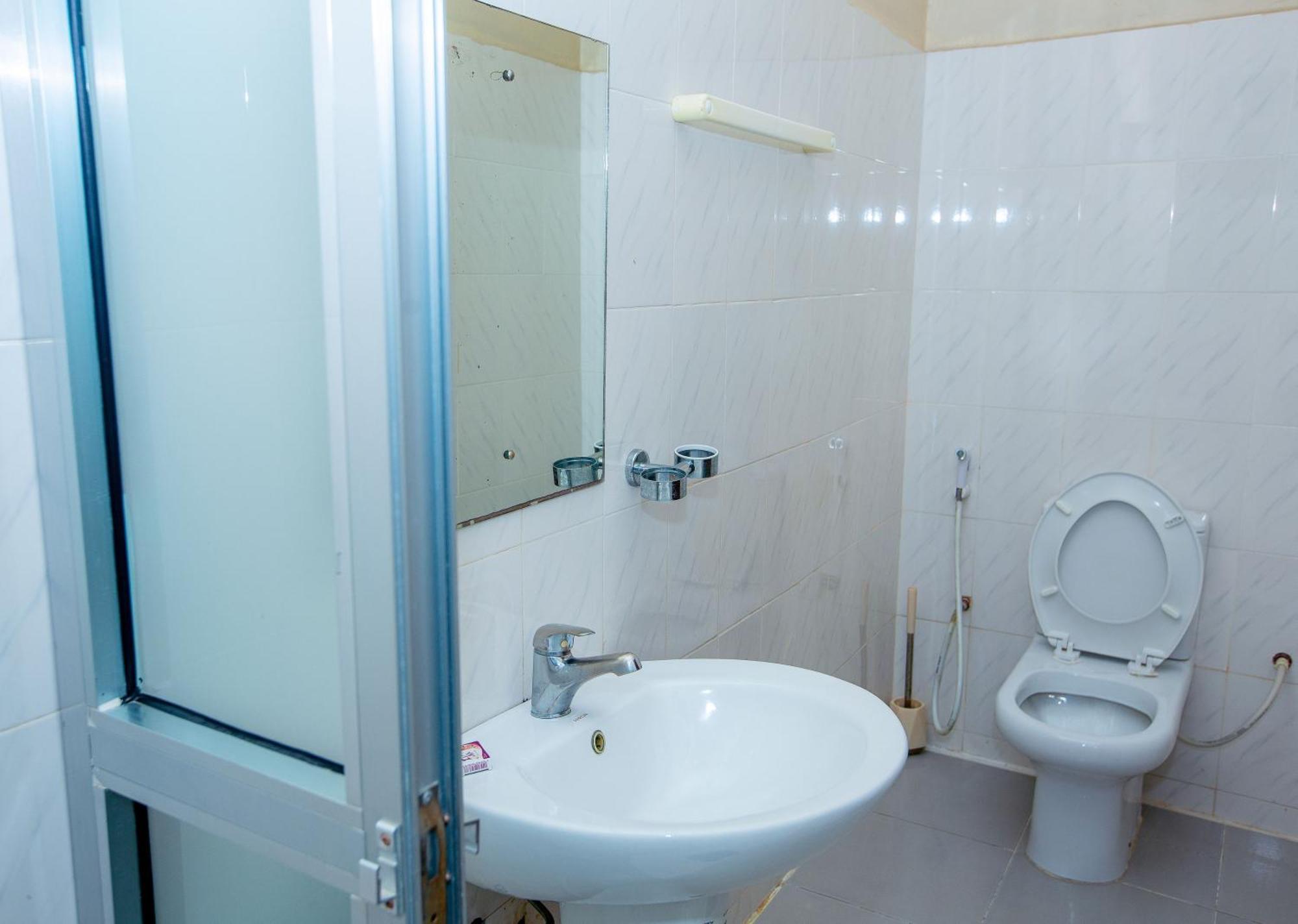 Kays Lodge Dar es Salaam Bagian luar foto