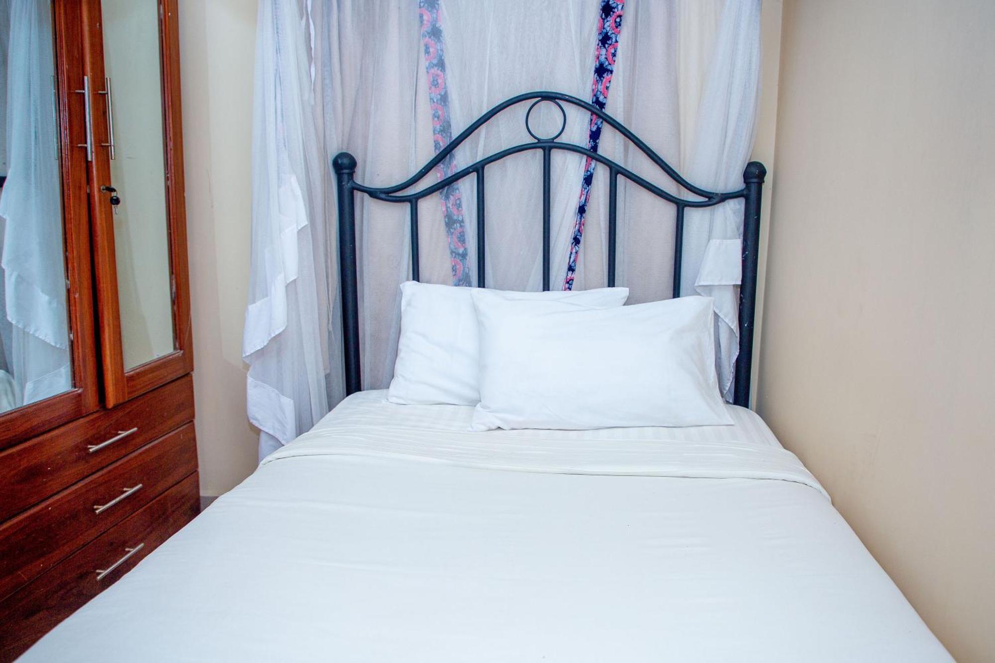 Kays Lodge Dar es Salaam Bagian luar foto