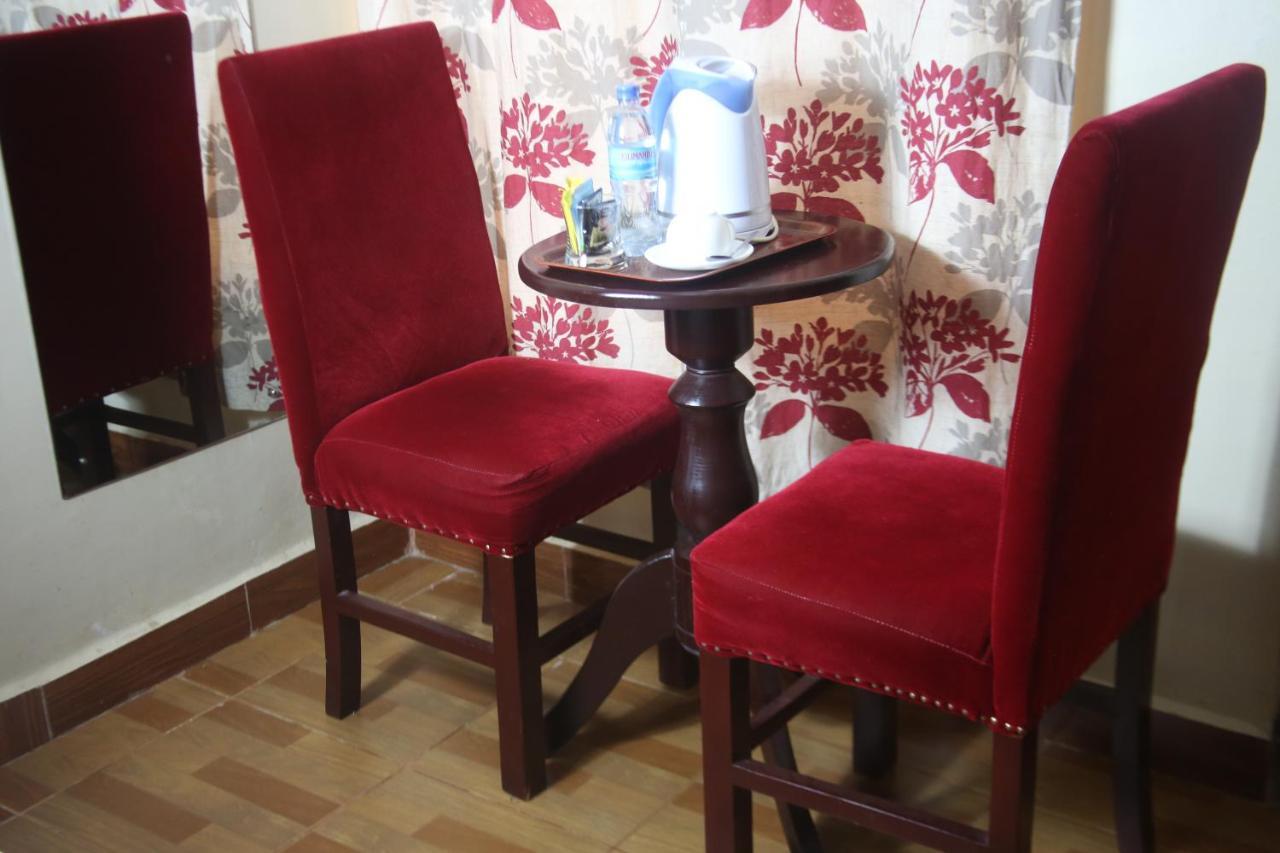 Kays Lodge Dar es Salaam Bagian luar foto