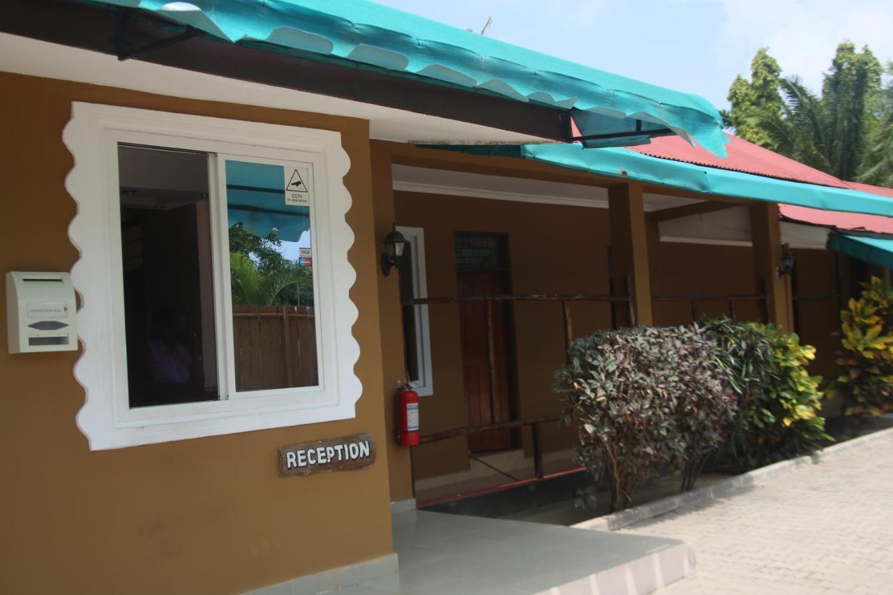 Kays Lodge Dar es Salaam Bagian luar foto