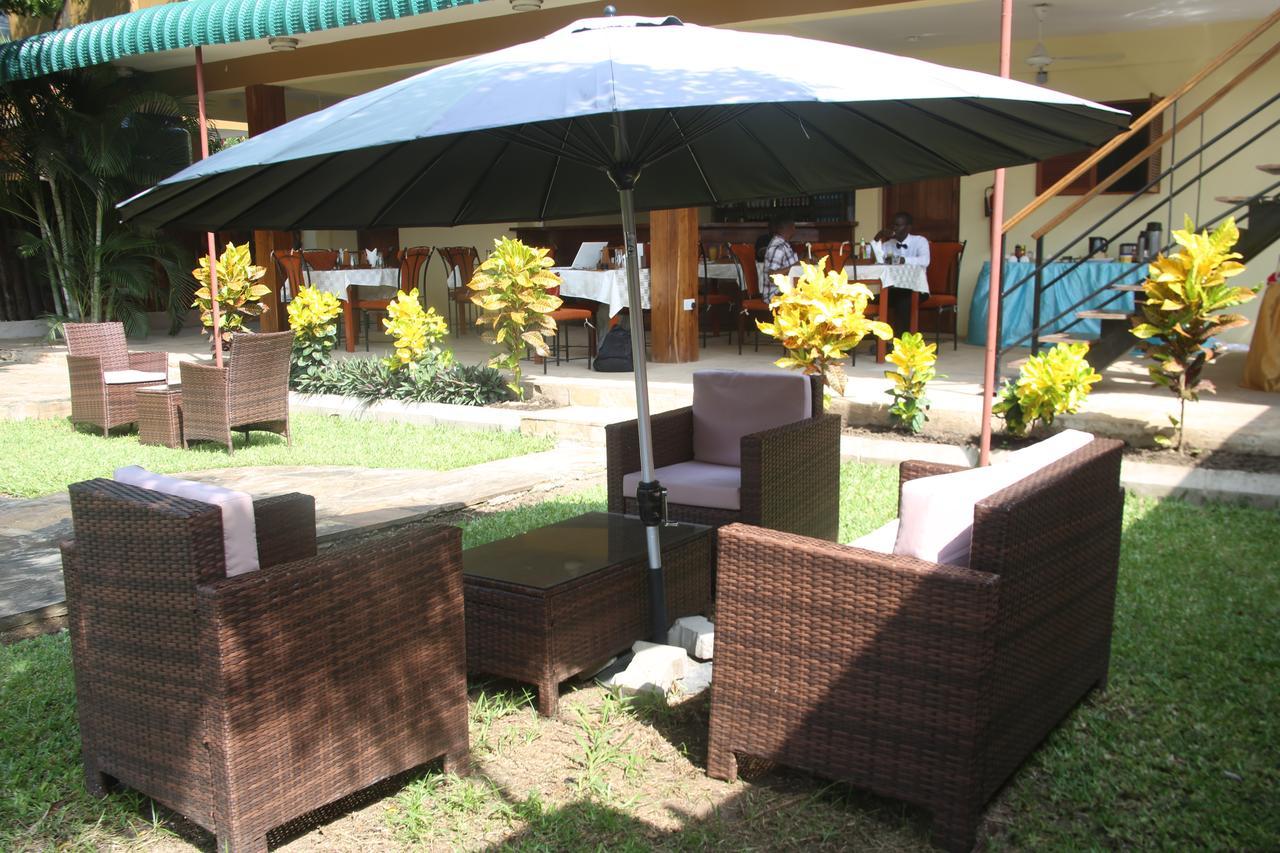 Kays Lodge Dar es Salaam Bagian luar foto