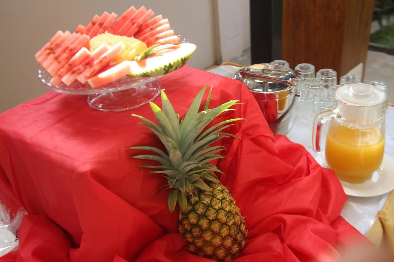Kays Lodge Dar es Salaam Bagian luar foto
