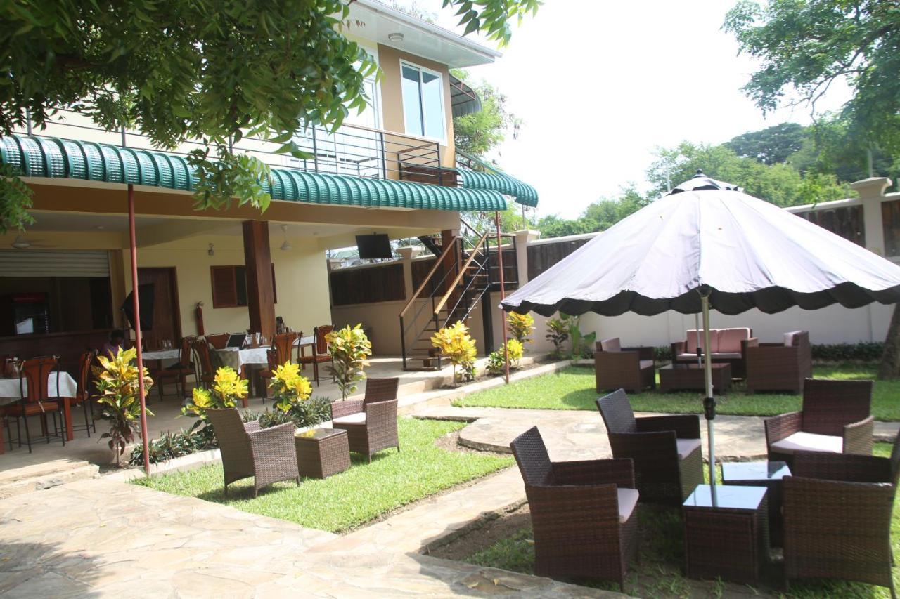 Kays Lodge Dar es Salaam Bagian luar foto