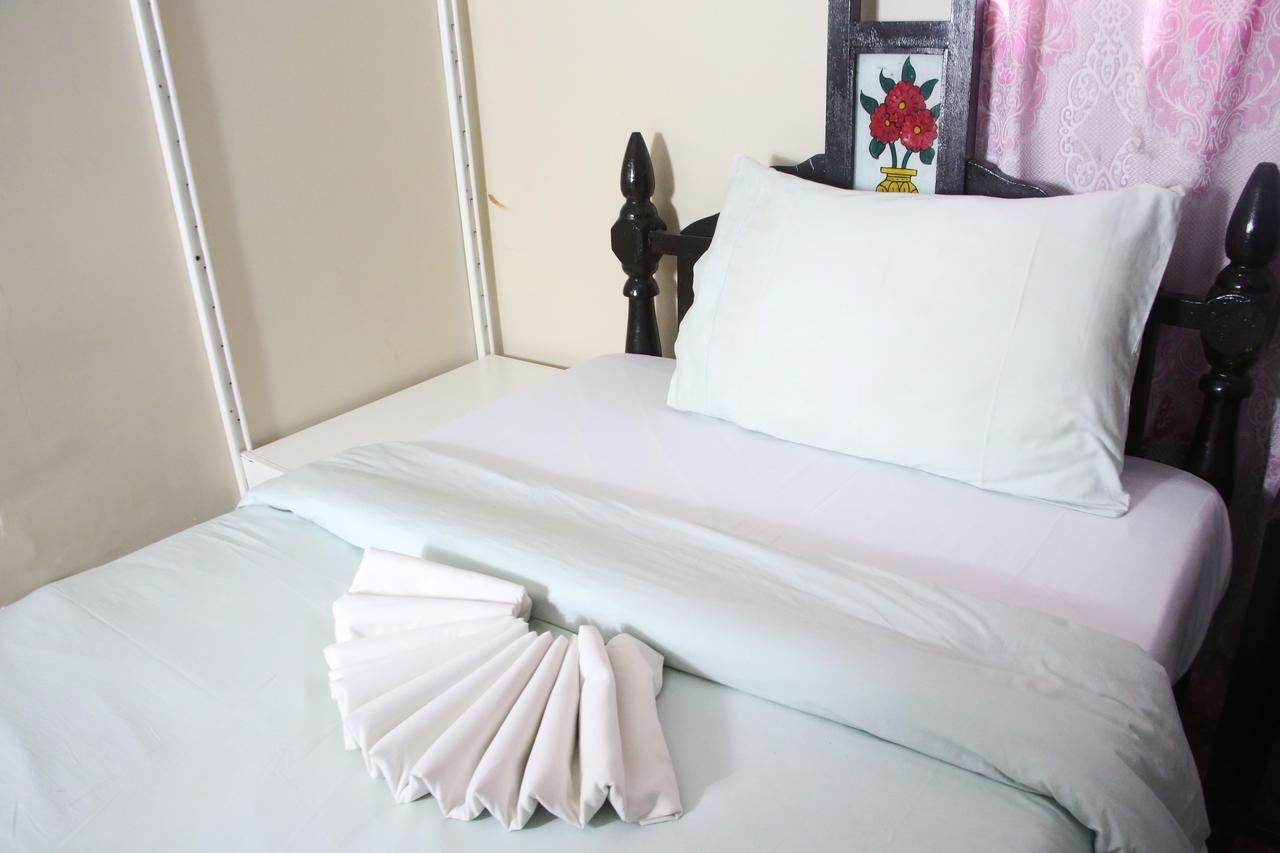 Kays Lodge Dar es Salaam Bagian luar foto