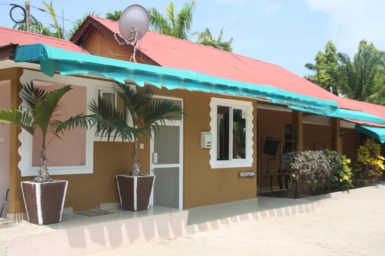 Kays Lodge Dar es Salaam Bagian luar foto