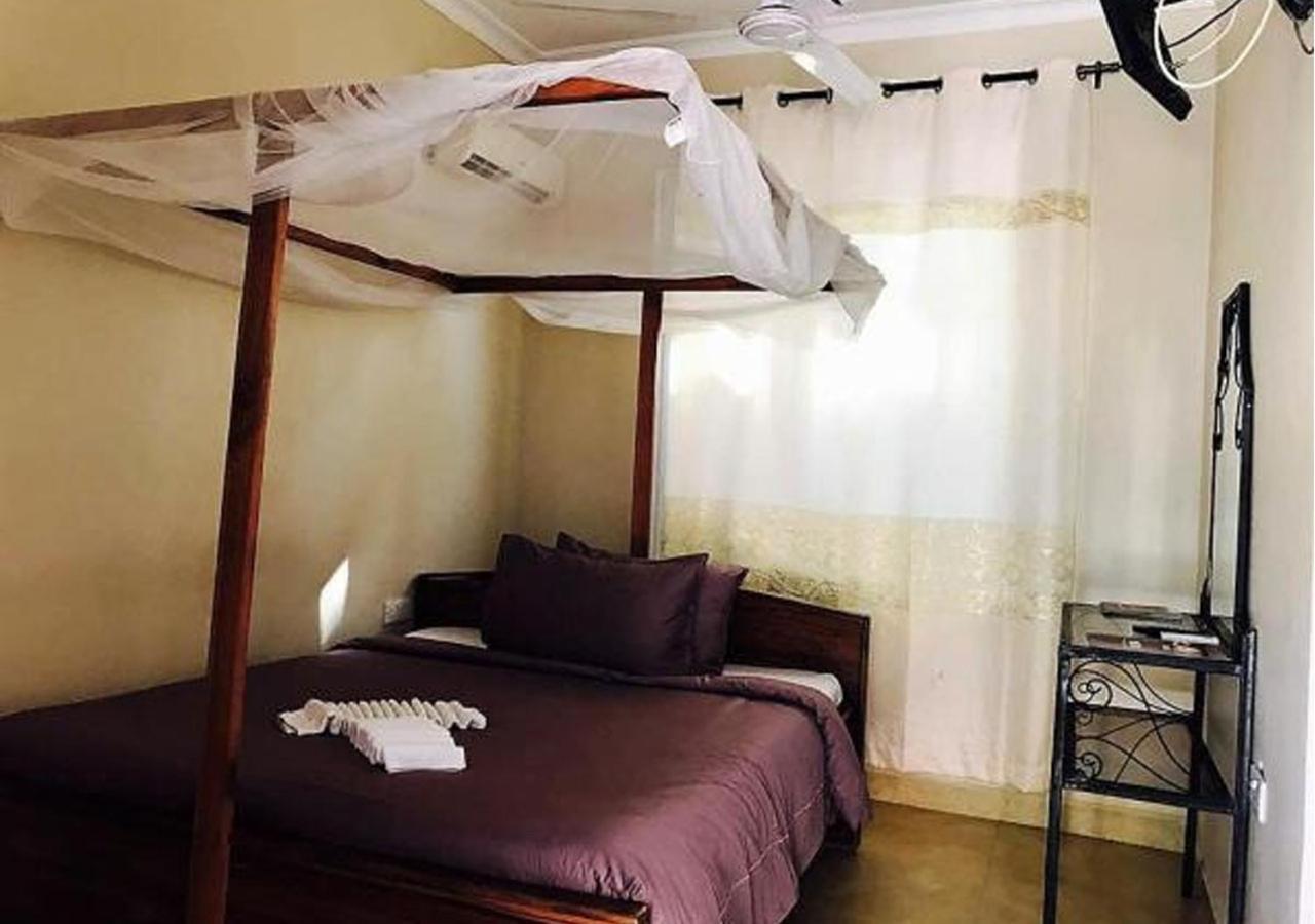 Kays Lodge Dar es Salaam Bagian luar foto