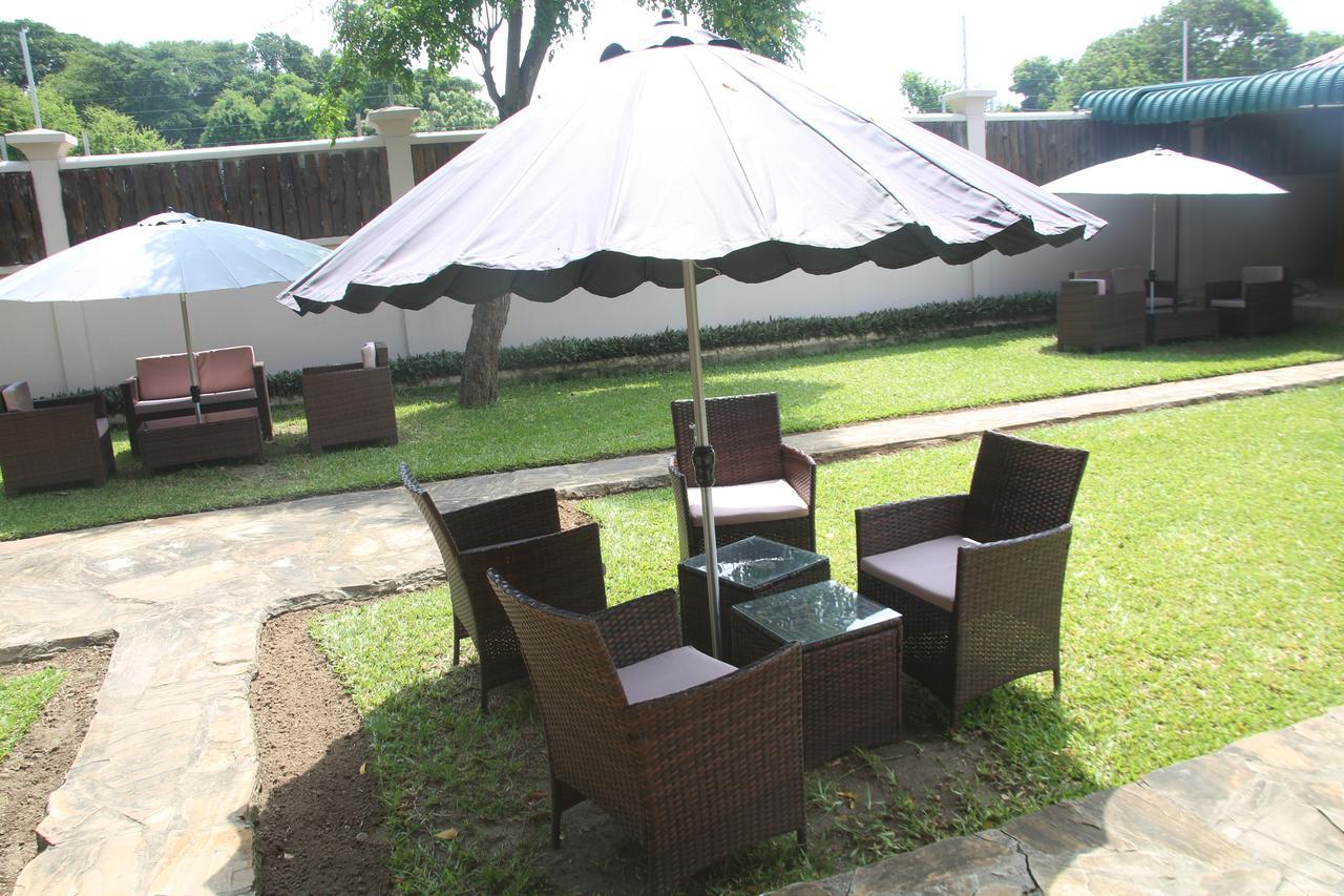 Kays Lodge Dar es Salaam Bagian luar foto